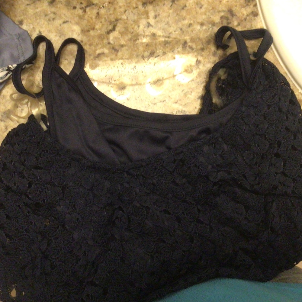 Dress - Picture 8 of 8